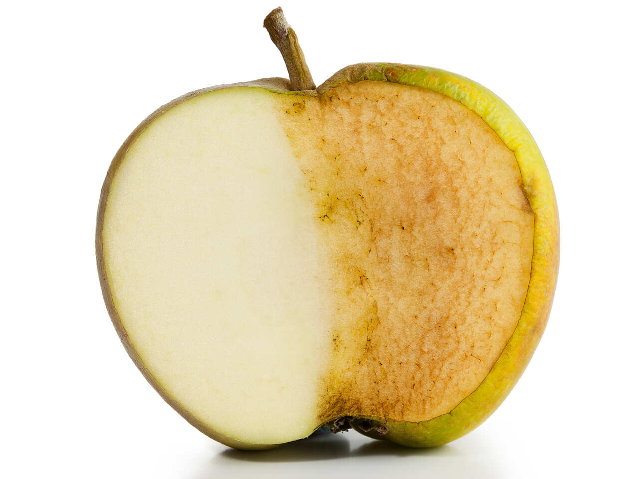Apple treated with Food freshly vs. untreated